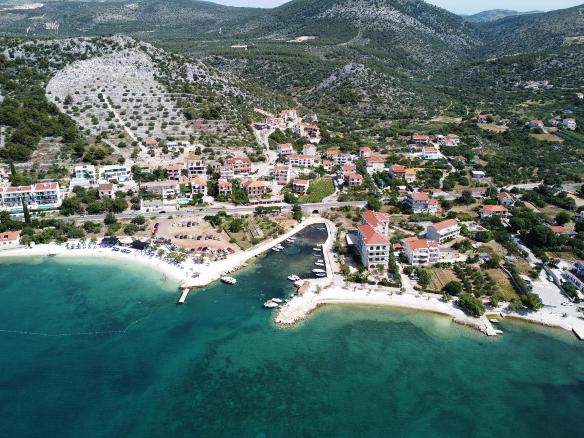 Apartmani Barada Seget Vranjica Exterior foto