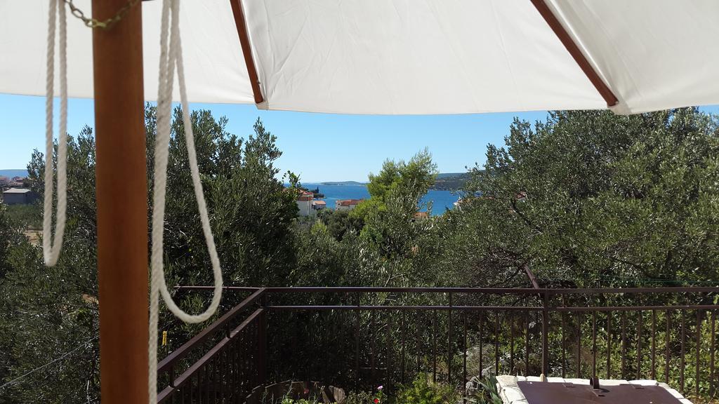 Apartmani Barada Seget Vranjica Exterior foto