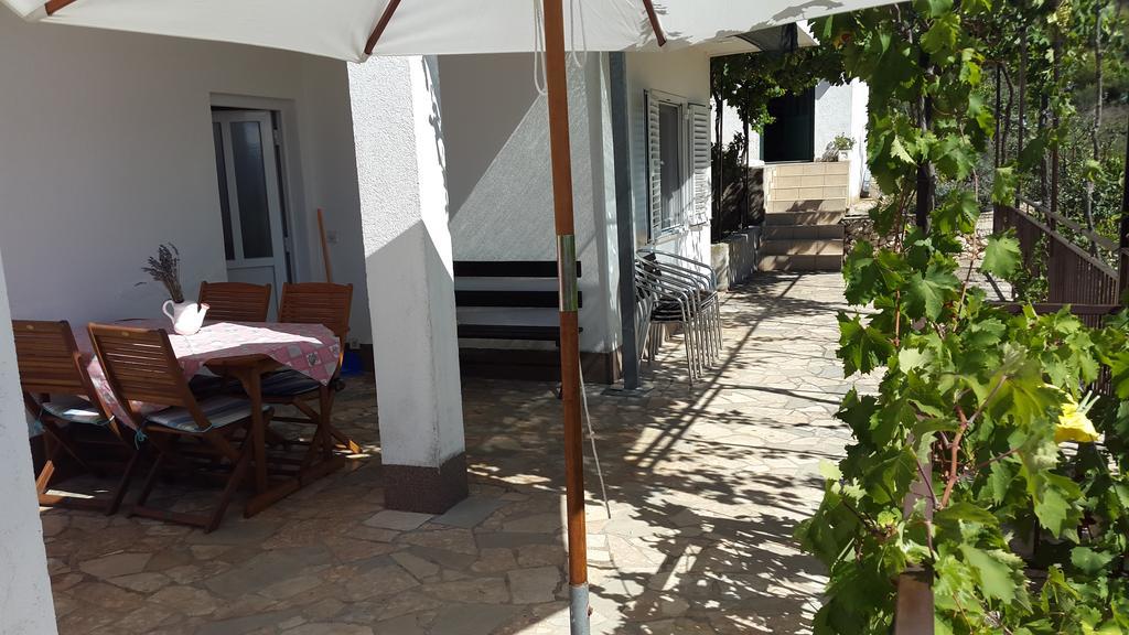 Apartmani Barada Seget Vranjica Exterior foto