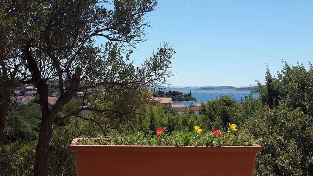 Apartmani Barada Seget Vranjica Exterior foto